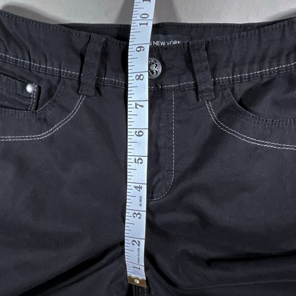 Jones New York Black Shorts with Gray Stitching Tia Bermuda Size 4P - Picture 6 of 11